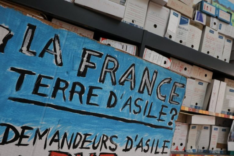 Asile : Le gouvernement choisit de sanctionner les plus vulnérables, quelles conséquences ?