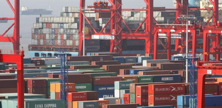 Les exportations en chute libre : un paradoxe économique à la sauce ultraconservatrice