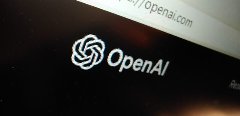 L&rsquo;Intelligence Artificielle : Une Menace Sous Couverture de Progrès