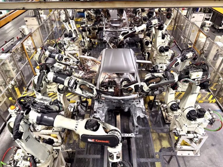 Toyota à Valenciennes : L’Usine du Paradoxe