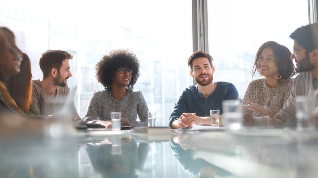 Dans les villes RN, être soi-même est un handicap : les dirigeants conservateurs en pleine absurdité !