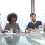 Dans les villes RN, être soi-même est un handicap : les dirigeants conservateurs en pleine absurdité !