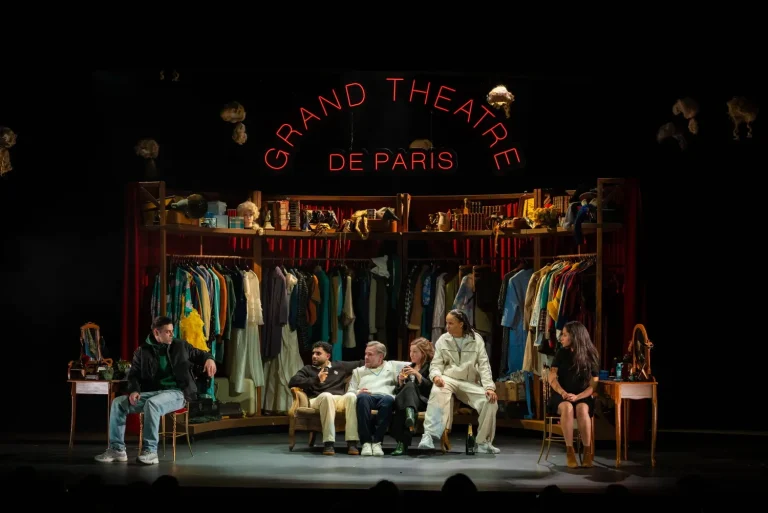 Le Misanthrope : Quand la Farce Politique Dévoile Son Vrai Visage