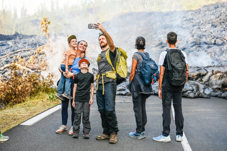 Éruption de Lava et Gestion Préfectorale : Entre Spectacle et Sécurité