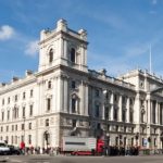 Les impôts britanniques déploient 28 000 licences Copilot 365 pour moderniser leurs services.