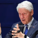 Bill Clinton clarifie sa présence sur une photo dans un jacuzzi lors de son audition Epstein.