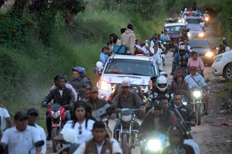 Colombie : la guérilla EMC admet une « erreur » après l&rsquo;attentat ayant tué 21 civils