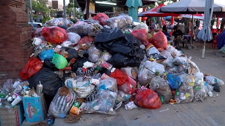 Bali : l&rsquo;interdiction des décharges entraîne une crise des déchets sur l&rsquo;île.