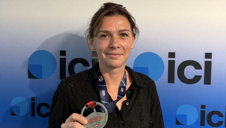 Louise Leclerc, enseignante à Rouen, termine le Grand Trail Ventoux en 22 heures.