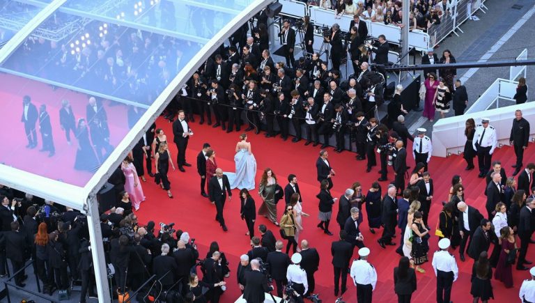 Guillaume Massart présente son film à Cannes, marquant une étape clé pour le cinéma orléanais.