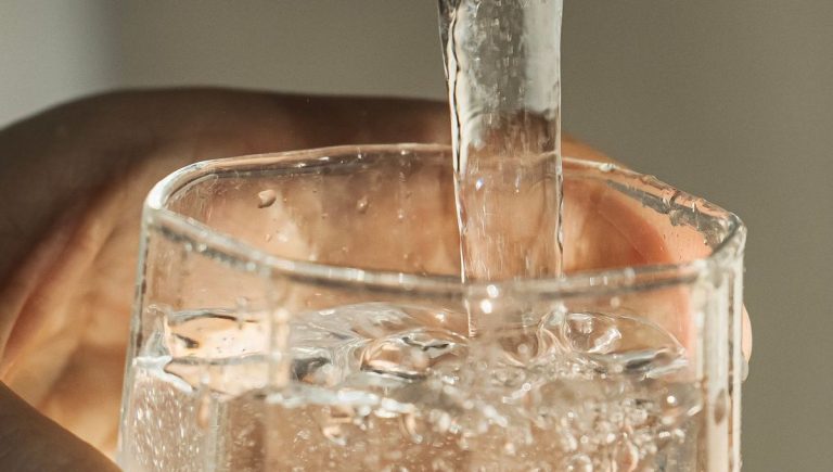 Lutte contre les PFAS : stratégies de l&rsquo;UE pour assainir les ressources en eau.
