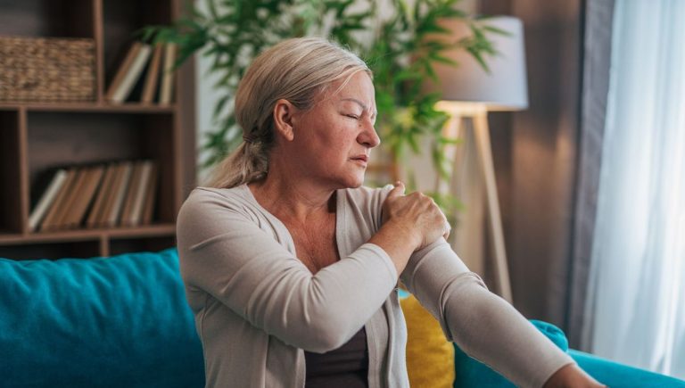 Fibromyalgie : près d&rsquo;un million de Français touchés par cette maladie invisible
