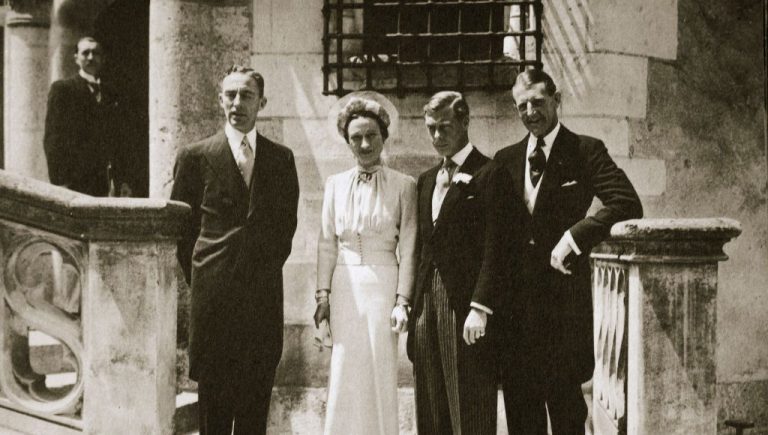 Cangé, 3 juin 1937 : le mariage des amants maudits suscite des tensions locales.