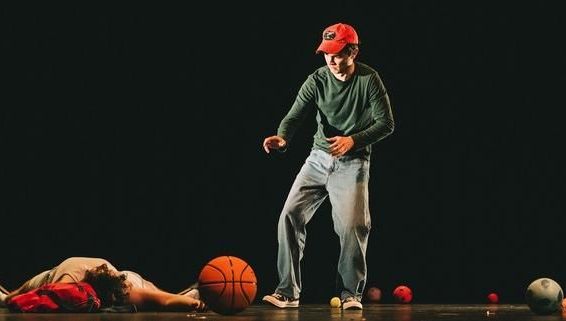 À Briare, la pièce Le Passage aborde les défis de l&rsquo;adolescence à travers le théâtre.
