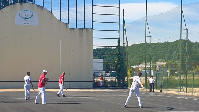 Finales régionales de Pelote Basque à Périgueux, samedi 23 mai 2026 : les équipes en compétition.