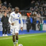 AJA et OGC Nice en lutte pour la survie en Ligue 1 : une place à sauver.