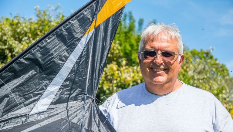 Thierry et le cerf-volant acrobatique : une histoire d&rsquo;amour durable en France.