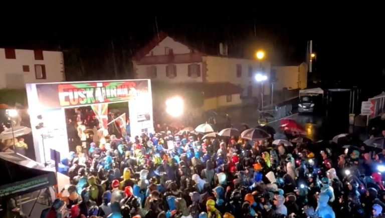 Euskal Trail : Pantxika Larramendy confirme le succès malgré les intempéries en France.