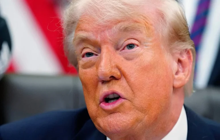 Prix des carburants : Donald Trump propose une alternative à l&rsquo;essence avec la gravité.