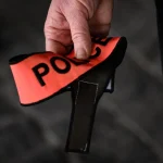 Marseille : Découverte d&rsquo;un sac dans un Airbnb contenant des munitions et des accessoires suspects.