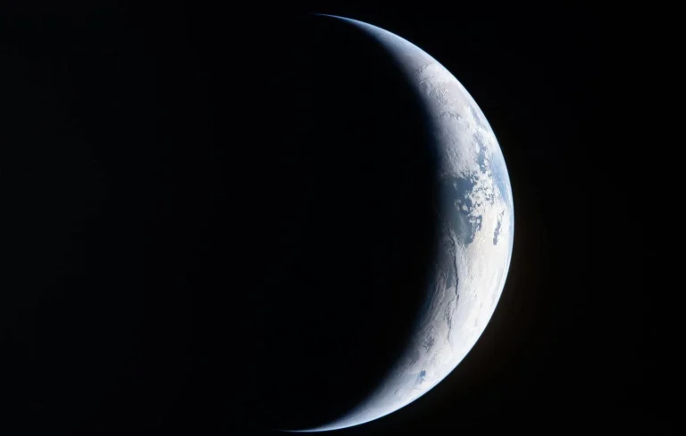 Une image d&rsquo;aube sur Mars suscite des interrogations sur son authenticité