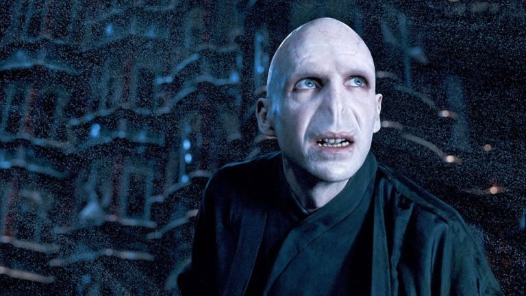 L&rsquo;acteur britannique Andy Serkis envisagé pour le rôle de Voldemort dans la série Harry Potter.