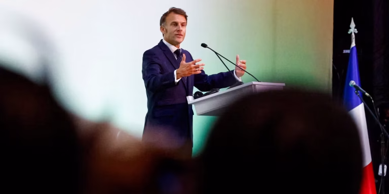 Hantavirus : Emmanuel Macron assure que la situation est sous contrôle en France.
