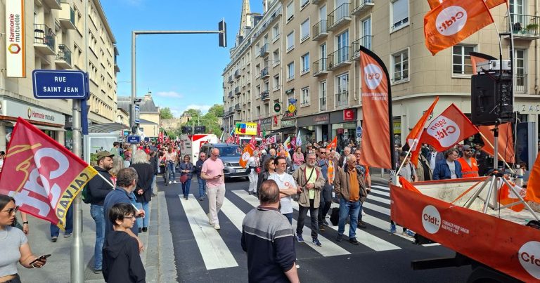 Près de 3.000 salariés manifestent à Caen le 1er mai pour exprimer leurs revendications.
