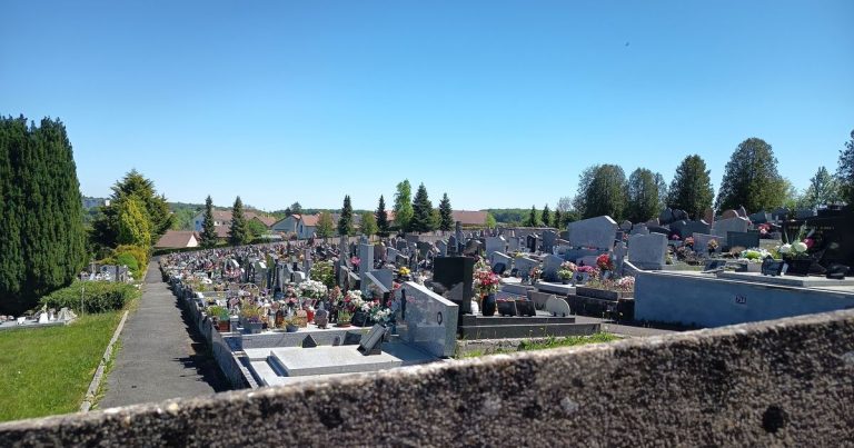 Le maire de Bethoncourt envisage un code pour sécuriser le cimetière face aux vols.