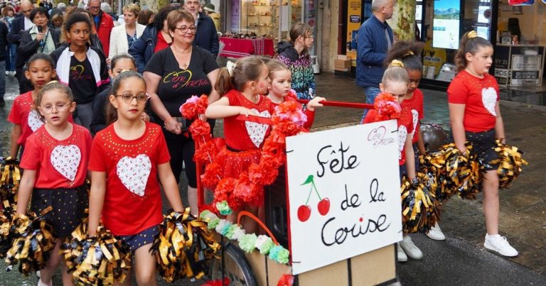 Céret organise la Fête de la Cerise avec des bandas les 23 et 24 mai 2026.
