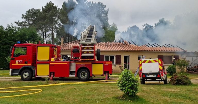 Incendie en Dordogne : une maison entièrement détruite, enquête en cours