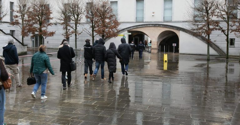 Doubs : 15 ans de prison pour un homme ayant poignardé son épouse devant une école