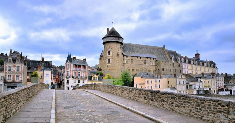 Laval : jusqu&rsquo;à 250€ en bons d&rsquo;achat disponibles chez les commerçants locaux cette semaine.