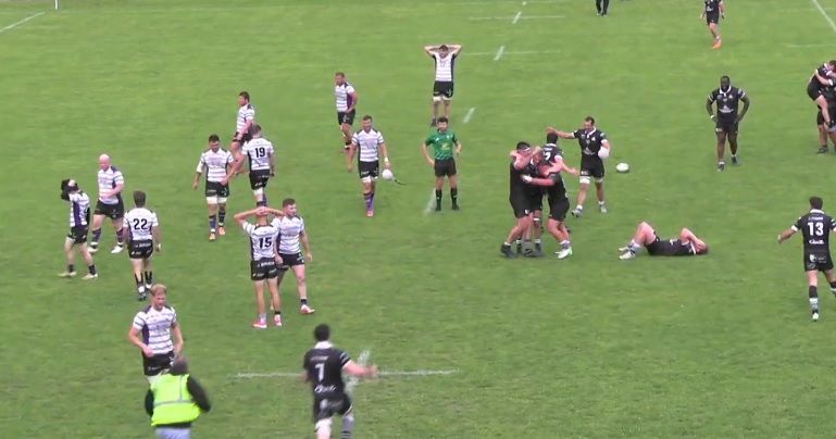 Bagnères-de-Bigorre élimine Issoire en 8e de finale de Fédérale 1 après un match serré.