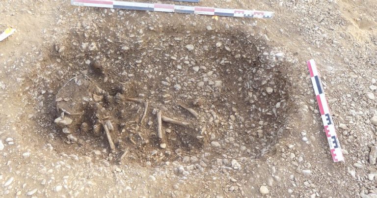 Découverte d&rsquo;un village vieux de 7000 ans dans la Marne par des archéologues français.