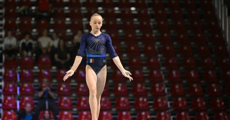 Elena Colas remporte trois médailles, dont une en or, à la Coupe du monde de gymnastique.