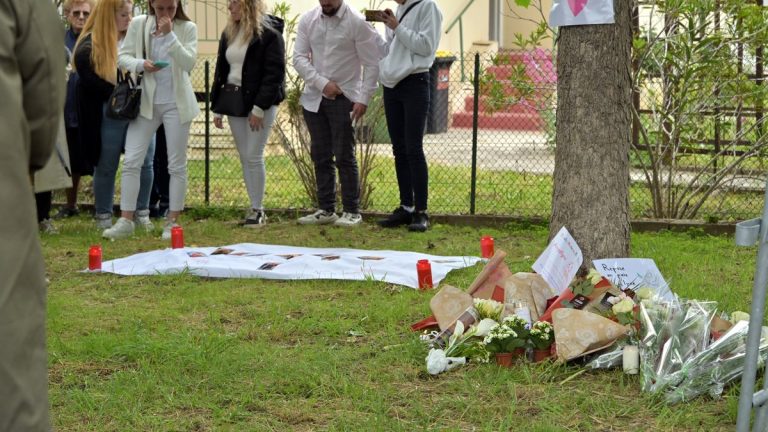 Marche blanche à Agen en mémoire d’Angelyne : la ville rend hommage à sa mémoire.