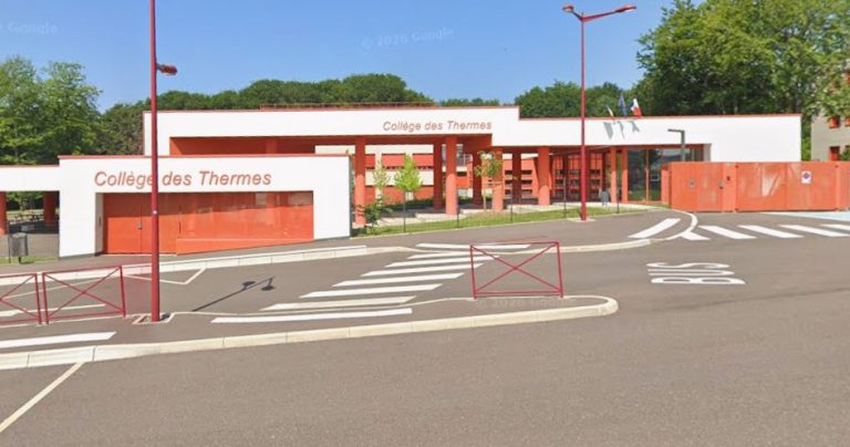 Grève des enseignants à Luxeuil-les-Bains en soutien à un collègue insulté par des parents