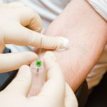 Un test sanguin promet d&rsquo;améliorer le dépistage du cancer du poumon en France.