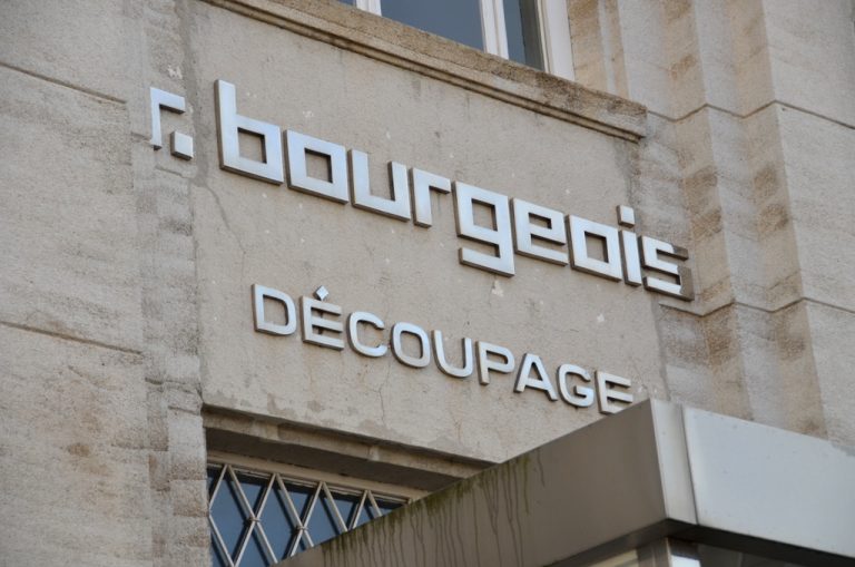 Alerte rouge dans la métallurgie : R. Bourgeois à Besançon face à des difficultés opérationnelles.