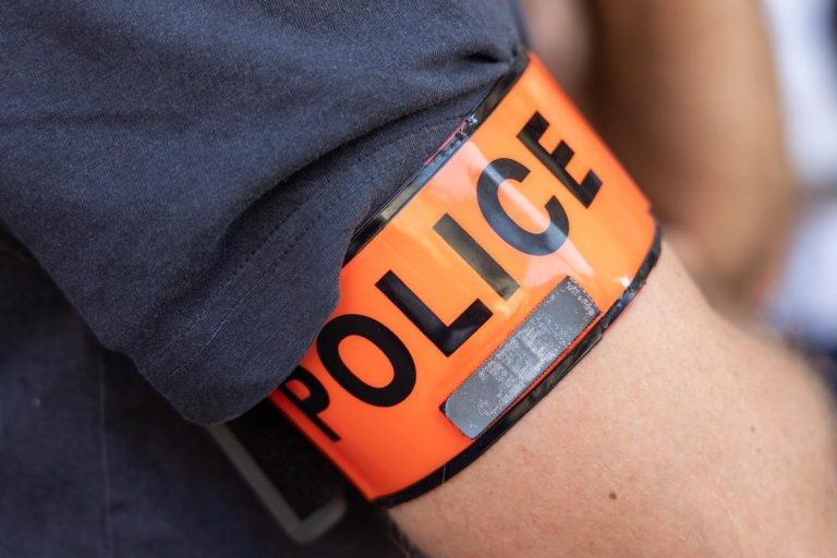Besançon : deux adolescents interpellés après l&rsquo;incendie d&rsquo;un véhicule de surveillante