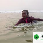 Vagues, soleil… et bactéries : les surfeurs sénégalais s’engagent contre la pollution des eaux