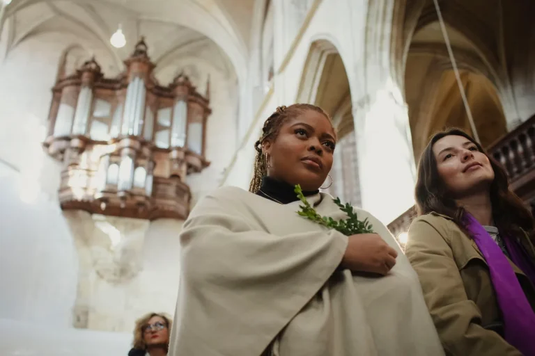 À Toulouse, la cathédrale accueille des catéchumènes et renforce la vie paroissiale.