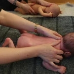 « Les doulas au Brésil remettent en question le rôle des sages-femmes en France »