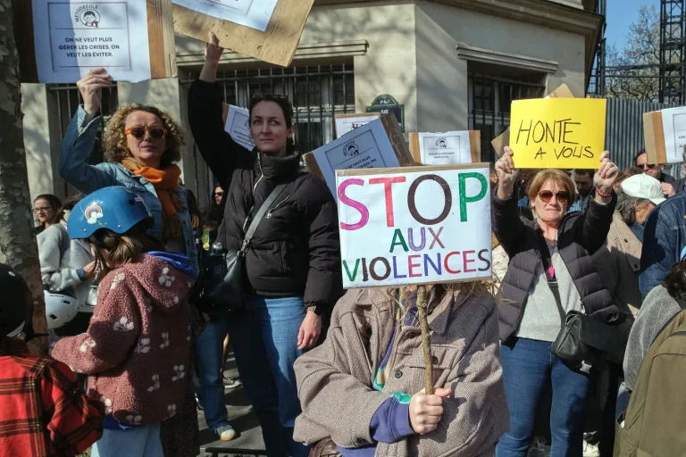 Violences périscolaires à Paris : procès d&rsquo;un animateur d&rsquo;école en cours