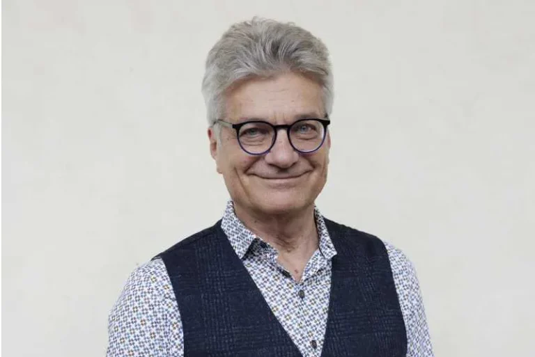 Mark Hunyadi appelle à protéger l&rsquo;esprit humain des géants de la Tech en France.