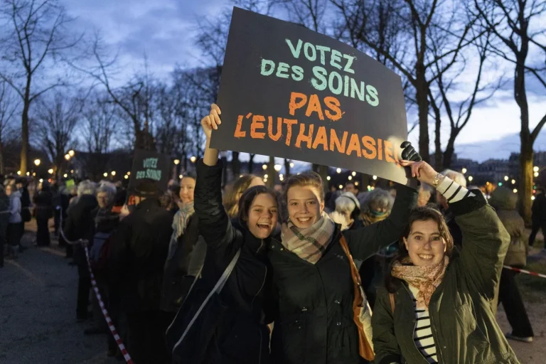 Fin de vie : La France face à un débat sur l&rsquo;assistance médicale à mourir.