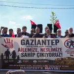 Pression du régime Erdogan sur le girls band turc Manifest : tensions croissantes.