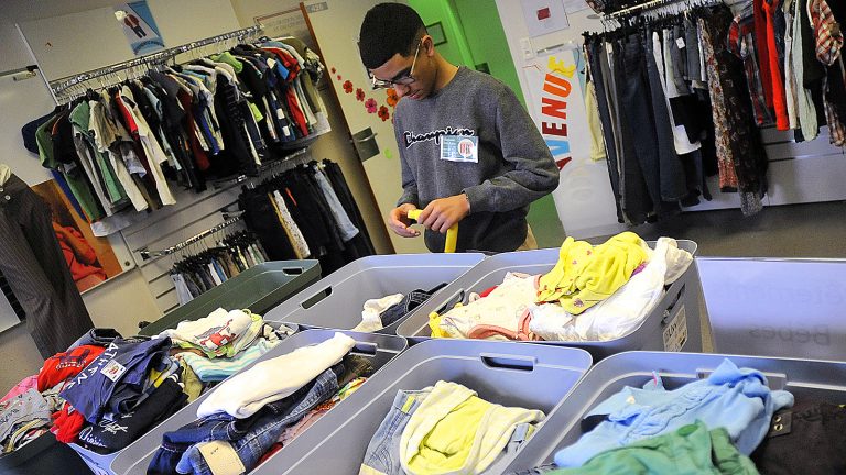 Colmar : ouverture d&rsquo;une boutique solidaire au collège Molière pour soutenir les élèves.
