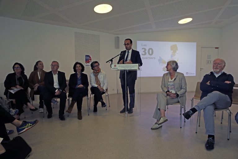 Bordeaux réorganise ses quartiers : la proximité entre habitants et services mise à l&rsquo;épreuve.